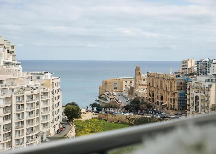 Sea View Apartment 2 Bedrooms 2 Bathrooms, 2 Minutes Away From The Sea