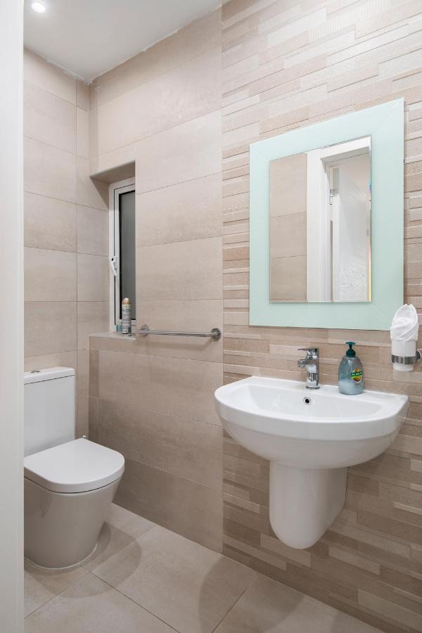 Апартаменты Sea View 2 Bedrooms 2 Bathrooms, 2 Minutes Away From The Sea Сент Джулианс